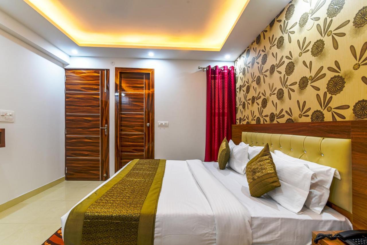 Hotel Urban Tree At Delhi Airport Neu-Delhi Exterior foto