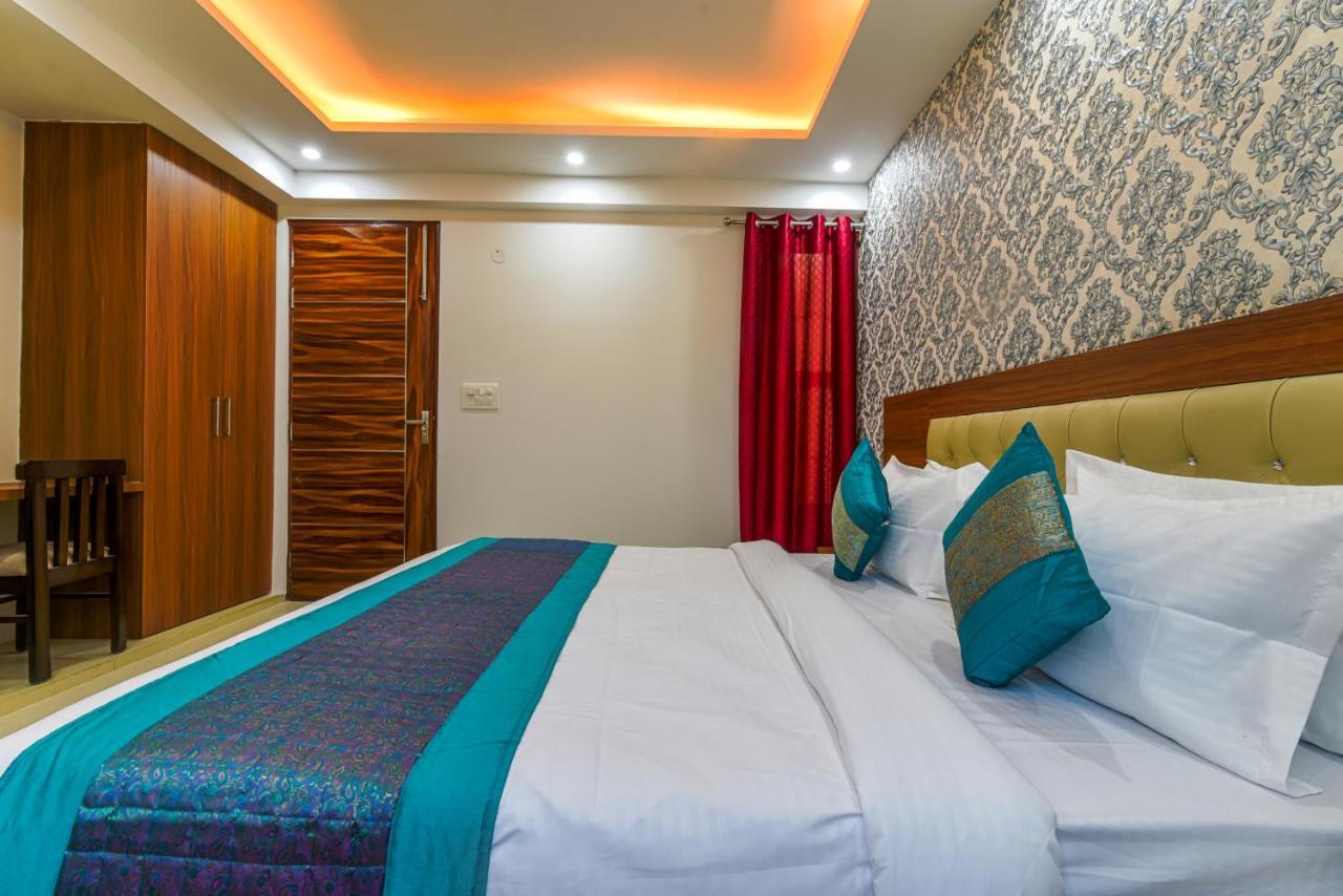 Hotel Urban Tree At Delhi Airport Neu-Delhi Exterior foto